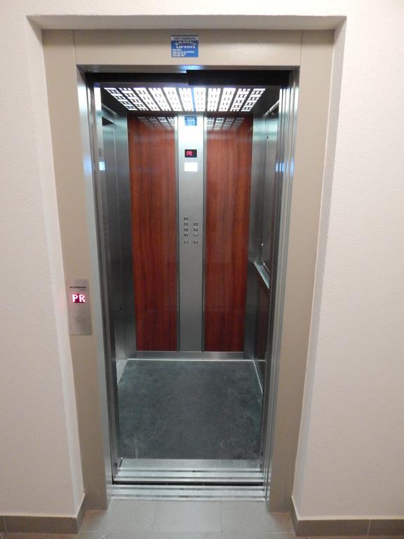 Apartments Center Kg Крагуєваць Номер фото